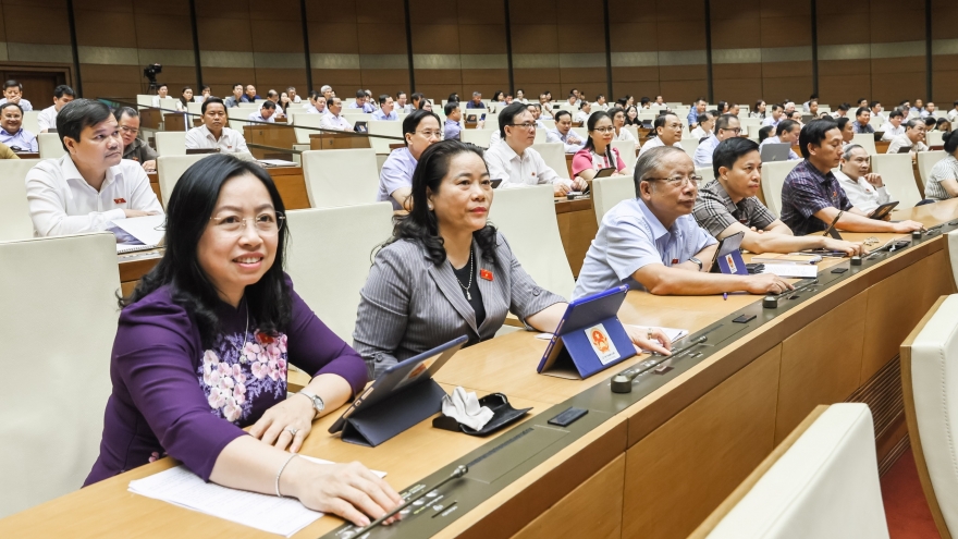 Quốc hội chính thức thông qua nghị quyết cả nước có 34 tỉnh, thành phố